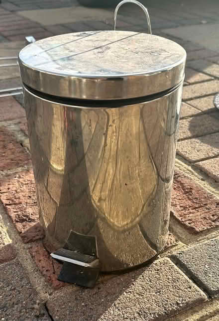 Photo of free Bin (Bromley BR2) #1