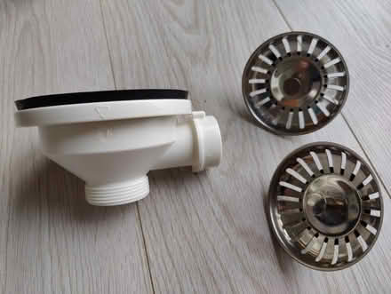 Photo of free Plug hole fitting plus spare plug (Carbis Bay) #3
