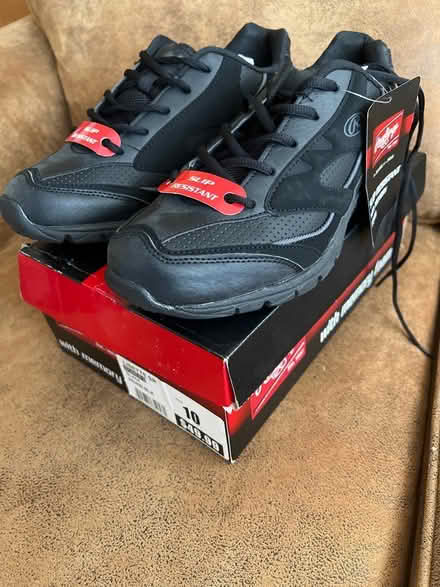 Photo of free Rawlings women’s sneakers (Montrose) #2