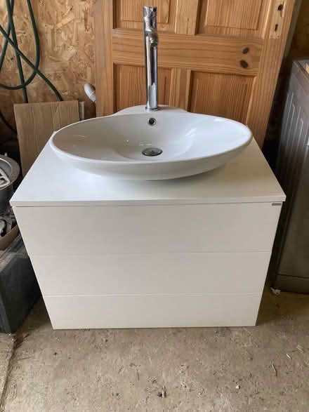 Photo of free Royo Modern vanity unit with basin and tap (Fairlight TN35) #2