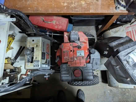 Photo of free Craftsman Snowblower 28"/8hp (Nepean, Tanglewood) #1