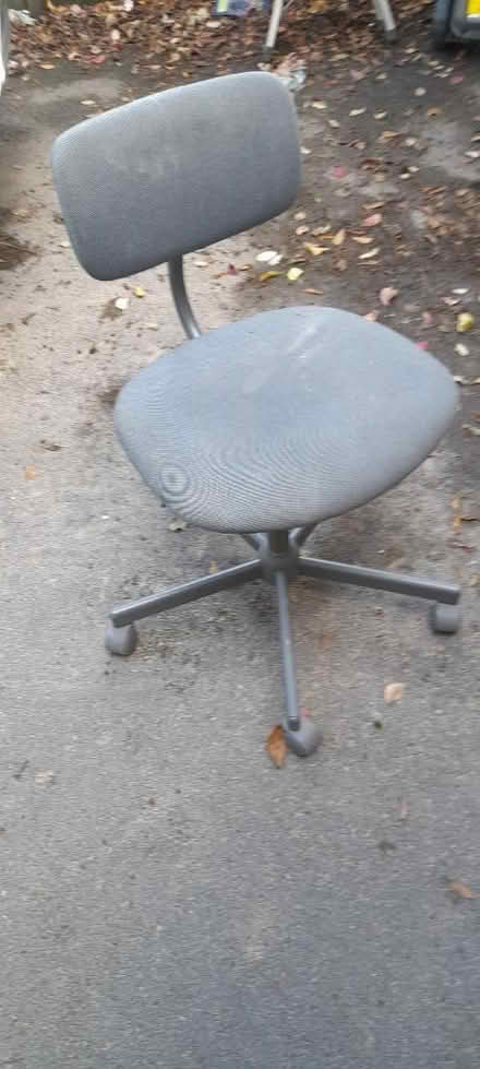 Photo of free Chair (GU9) #1