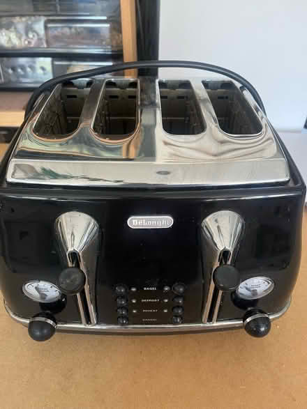 Photo of free 4 slot toaster (Leeds LS17) #1