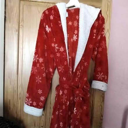 Photo of free red reindeer xmas dressing gown (Marton Bank FY3) #4