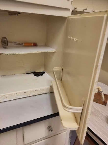 Photo of free 1950s vintage kitchen cupboard (SE3) #3
