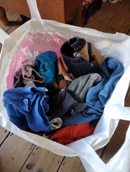 Photo of free Bag of boys clothes frm 18mths to 3 (Croydon) #1