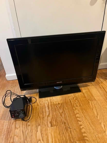 Photo of free Philips 32β LCD TV - UK model (Williamsburg) #1