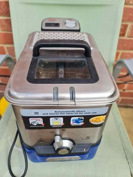 Photo of free Deep fat fryer (Warden Hill GL51) #1