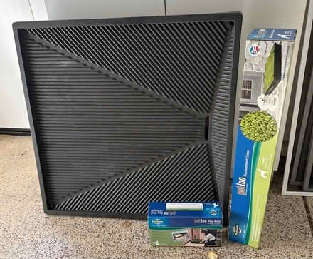 Photo of free Pup bathroom set (West Menlo Park) #1
