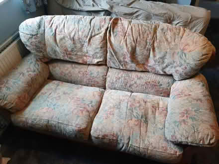 Photo of free sofa (Lindale LA11) #2