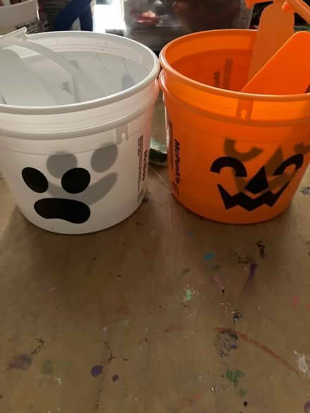 Photo of free 2Mcboo 2 mcpunkin buckets (75th and ogden) #1