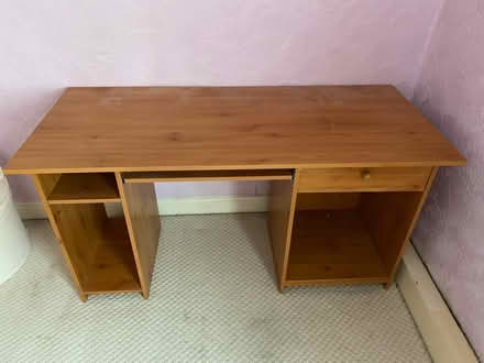 Photo of free Desk (PR8 Birkdale) #1