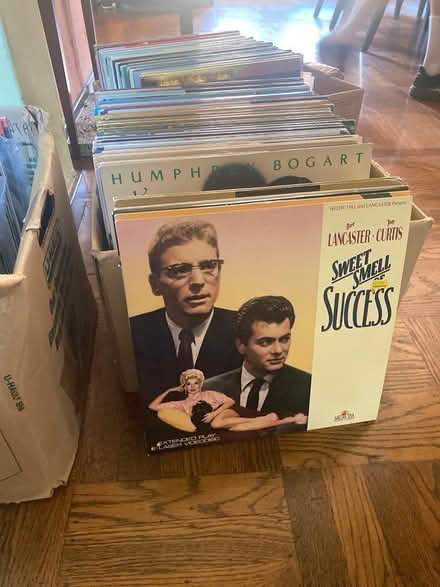 Photo of free Laserdiscs: 100 classic films (Bancroft Ave near Lee Ave) #1