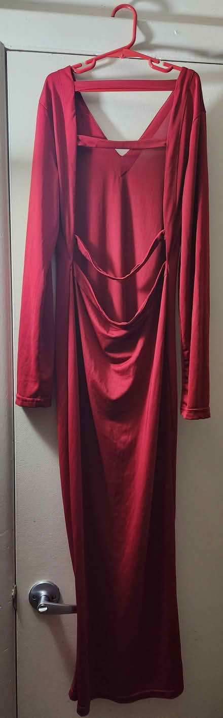 Photo of free Women clothes and shoes (Rhode Island Ave NE Metro) #2