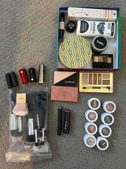 Photo of free makeups (sunnyvale) (near kings academy) #1