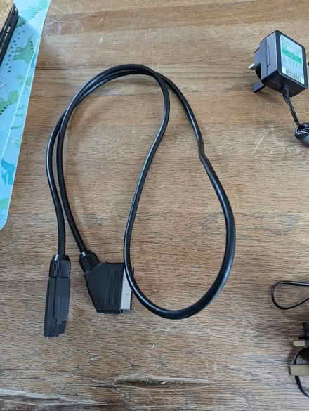 Photo of free Audio cables and chargers (Newton Mearns G77) #3