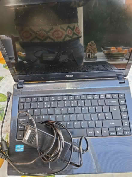 Photo of free Broken acer laptop for parts only (Horfield BS7) #1