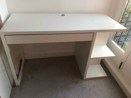 Photo of free ikea desk (East dulwich) #1