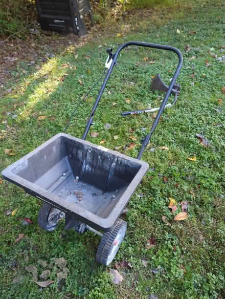 Photo of free Spreader (North Reston) #1