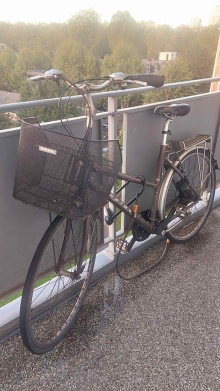 Photo of free Broken tall lady bicycle (Bermondsey SE16) #1