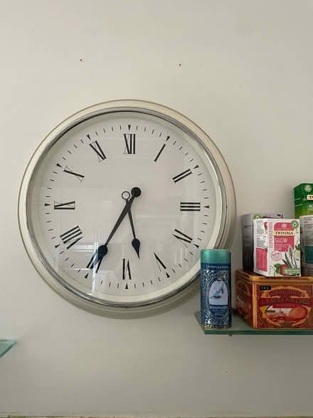 Photo of free Large Wall Clock (BN3) #1