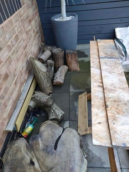 Photo of free Wood and few slabs (Tywyn LL31) #1