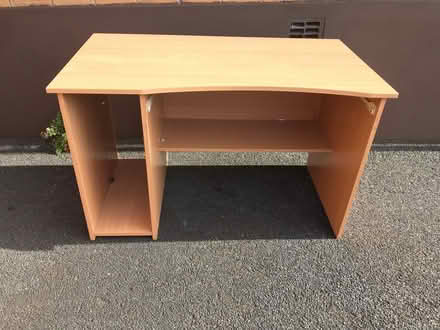Photo of free Desk (BT8) #2