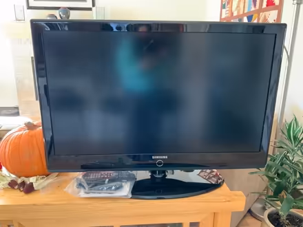 Photo of free Samsung 40” TV (North End, Louisville) #1