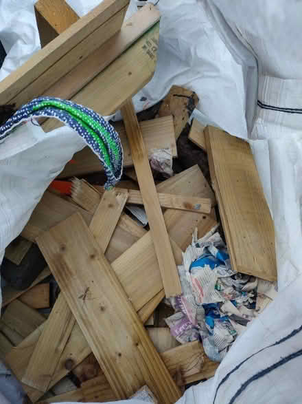 Photo of free Wood and few slabs (Tywyn LL31) #4