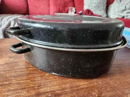 Photo of free Large casserole, roaster with lid (Acocks Green B27) #4