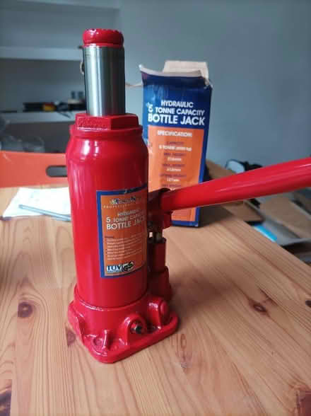 Photo of free Hydraulic Jack 5 tonne (E5) #2