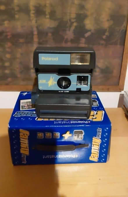 Photo of free instant polaroid camera (Bedwell SG1) #1