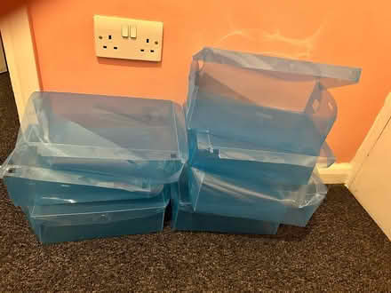 Photo of free shoe boxes transparent color (E3) #1
