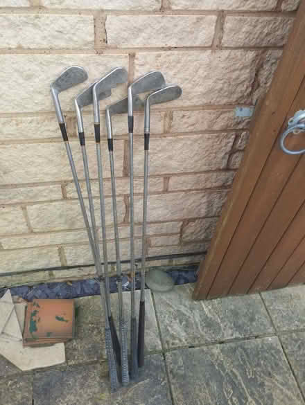 Photo of free Six golf clubs (Thorney Leys OX28) #1