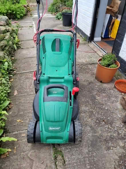 Photo of free Electric lawn mower (gloucester GL19) #1
