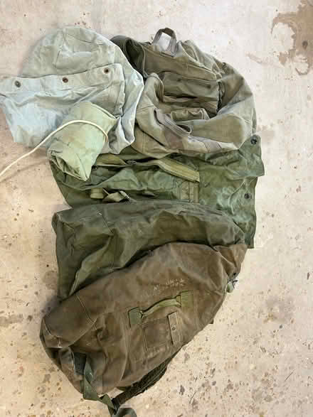 Photo of free Canvas Duffle Bags (Kissimmee-pleasant hill road) #3
