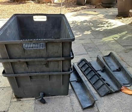 Photo of free worm bin/ factory (Morgan Hill...East Dunne) #1