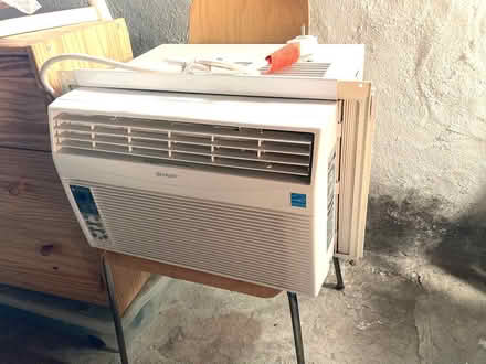 Photo of free Window AC unit (Btwn Davis + Ball Square) #2