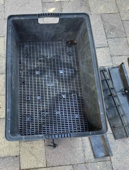Photo of free worm bin/ factory (Morgan Hill...East Dunne) #3