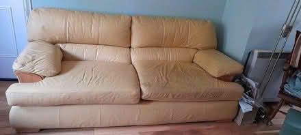 Photo of free 3 seater leather sofa (AB33) #1