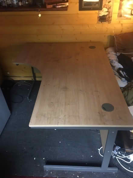 Photo of free L shape Office desk (SW11 near Battersea Park Road) #1