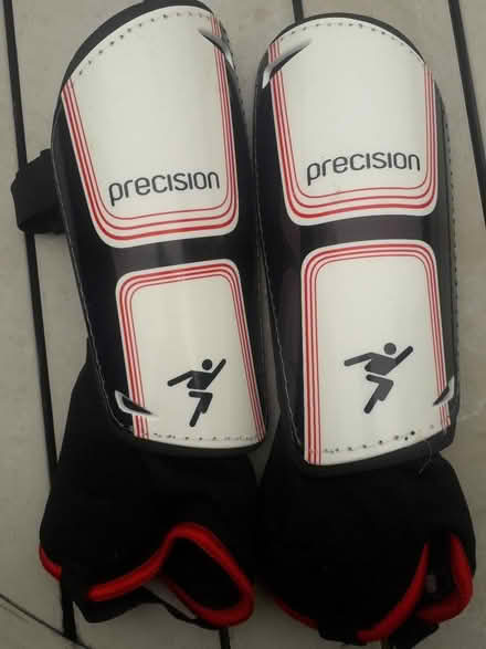 Photo of free Football shin guards (Large) (Popley RG24) #3