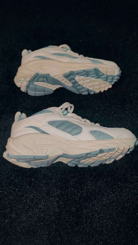 Photo of free Air Fly Size 6 Women's Sneakers (Springfield) #3