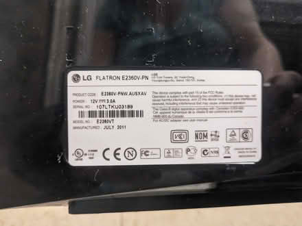 Photo of free 24" LG monitor, needs repair (Centretown) #1