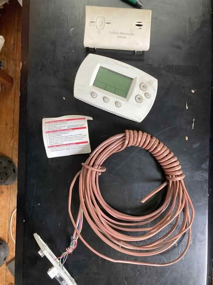 Photo of free thermostat and CO2 alarm (Hyde Park) #1