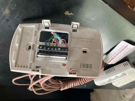 Photo of free thermostat and CO2 alarm (Hyde Park) #2