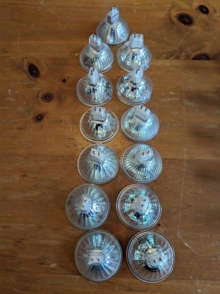 Photo of free Assorted bulbs (Barnehurst DA7) #3
