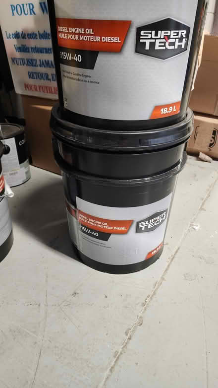 Photo of free motor oil (Keele and Lawrence West) #1