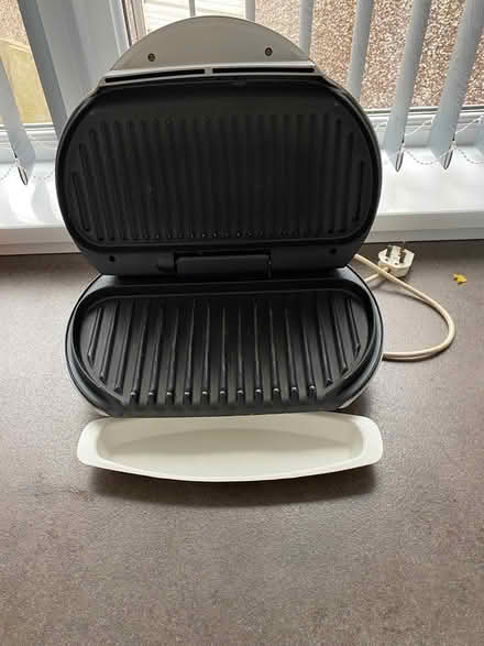 Photo of free Electric grill (M32 area Stretford) #2