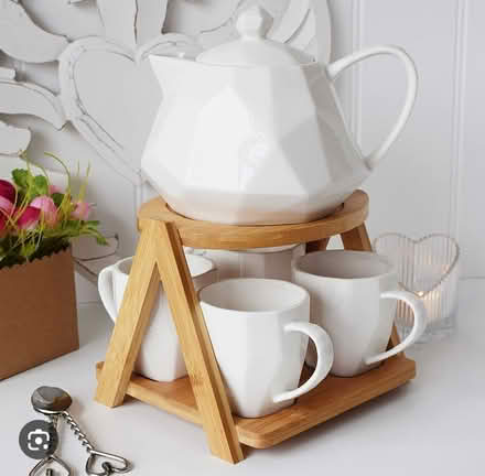 Photo of tea pot and tea cup (Whitechapel E1) #1